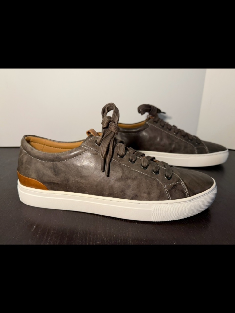 NWOB Johnston & Murphy Banks Lace to Toe Sneakers Sheepskin Gray/Brown Mens 9.5M